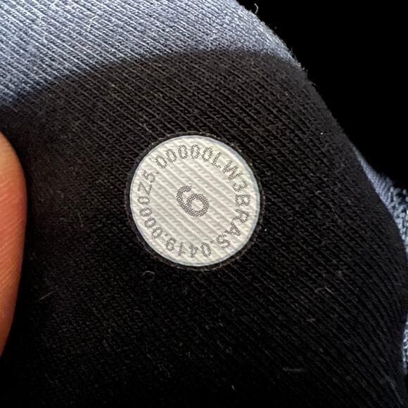 Lululemon Sweatshirt Womens 6 Scuba Crew Shirt Black - Picture 7 of 7